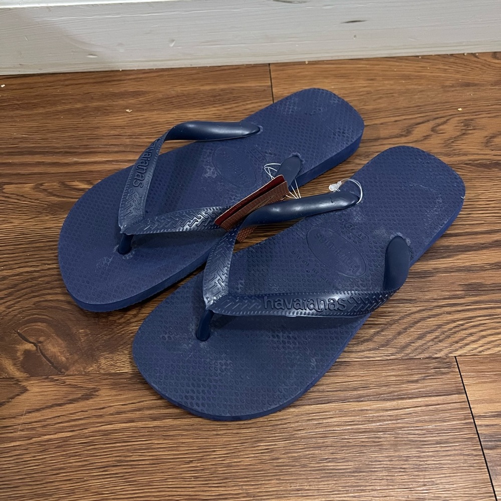 NEW Havaianas Navy Blue Slim Flip Flops Size 9/10 US